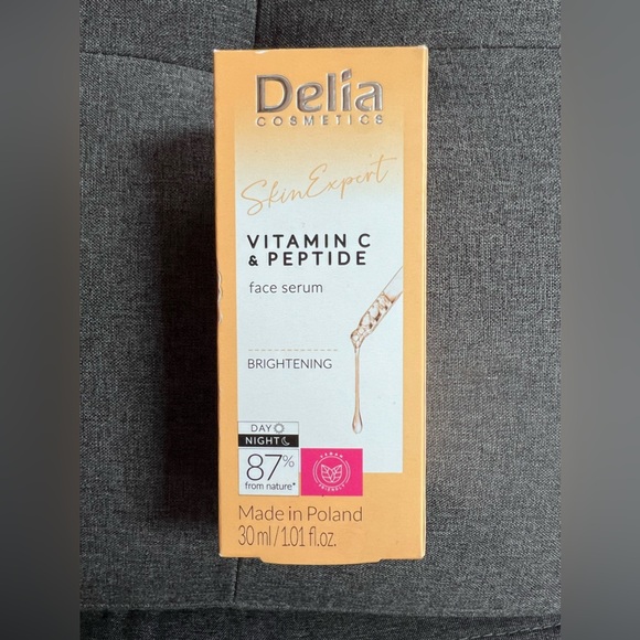 Delia Cosmetics Day and Night  Vitamin C & Peptide Face Serum New - Picture 1 of 5